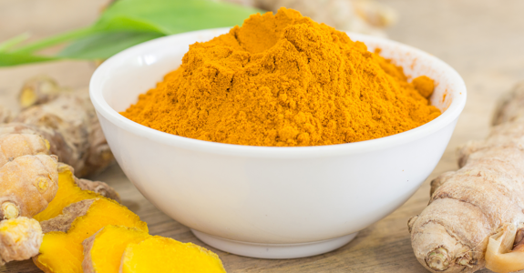 Melhor momento para ingerir cúrcuma